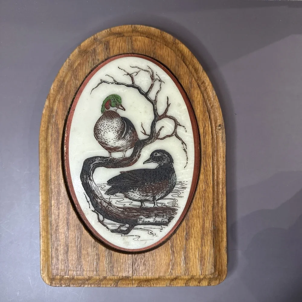 Fenton 1987 Mallard Ducks Oval Display Wall Hanging - SEE DESC